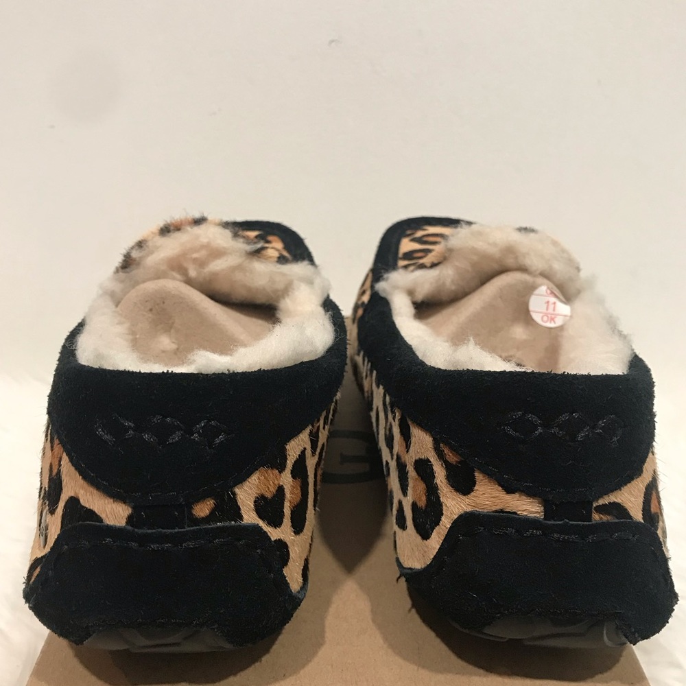 UGG Women’s Ansley Calf Hair Leopard Slippers Size 6 - Picture 4 of 12